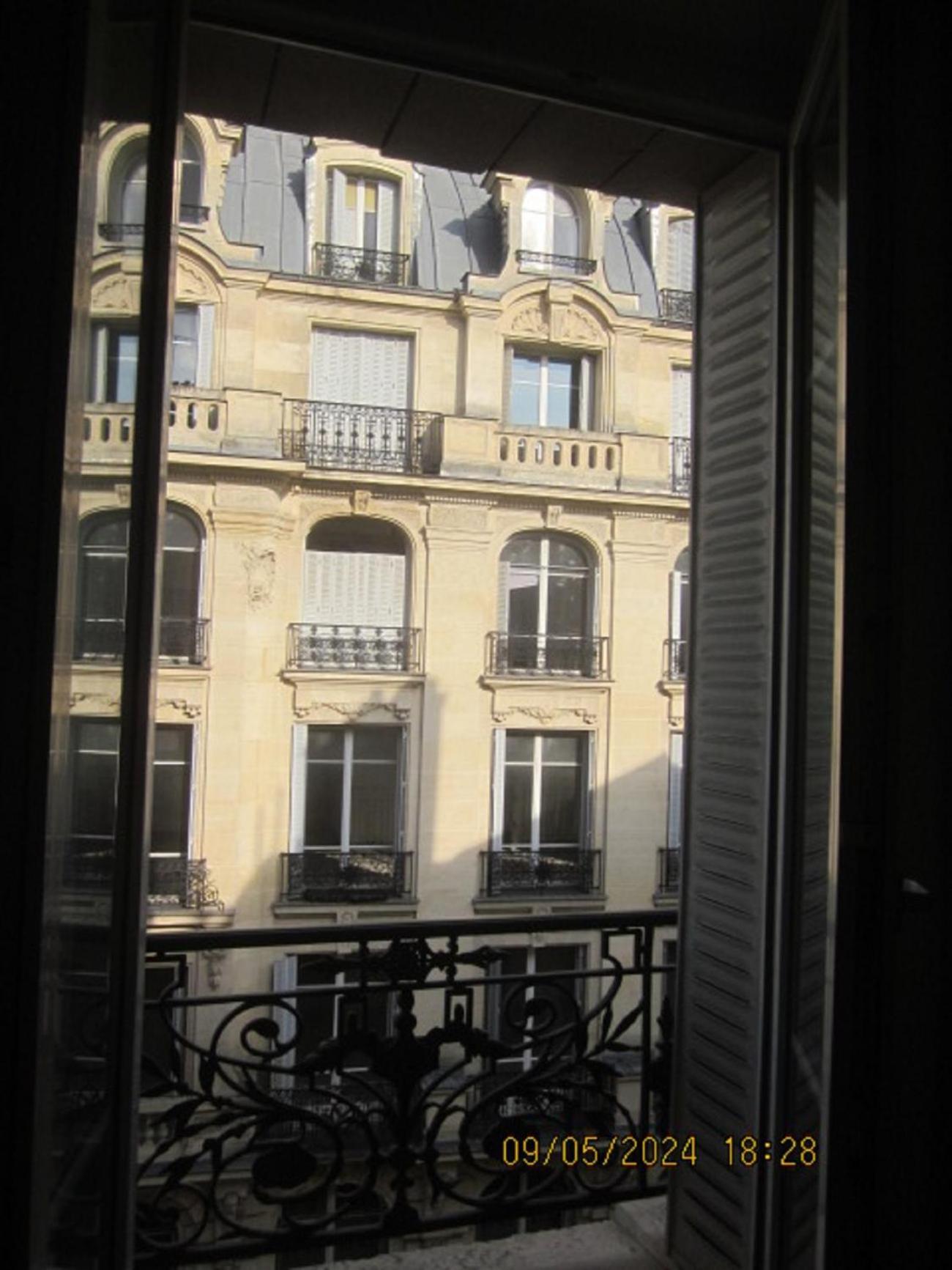 Bed And Breakfast Paris Centre Bagian luar foto